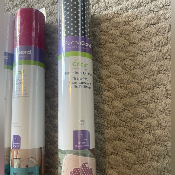 4 Cricut Everyday Iron on Rolls Brand New - Picture 2 of 8